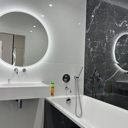 Віп Апартаменти В Районі Автовокзалужк Great House,Жк Арена,Поблизу Обласноі Лікарні Rivne Exterior photo